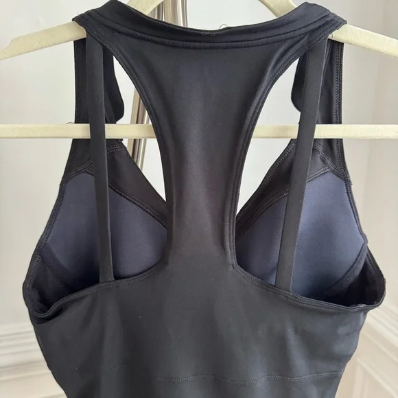 Nike Pro Dri-Fit Women's Black and Gold Padded Tank Top Size Small - Picture 4 of 5